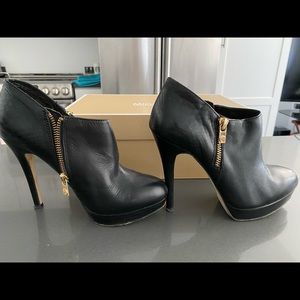 Michael Kors booties 6/5